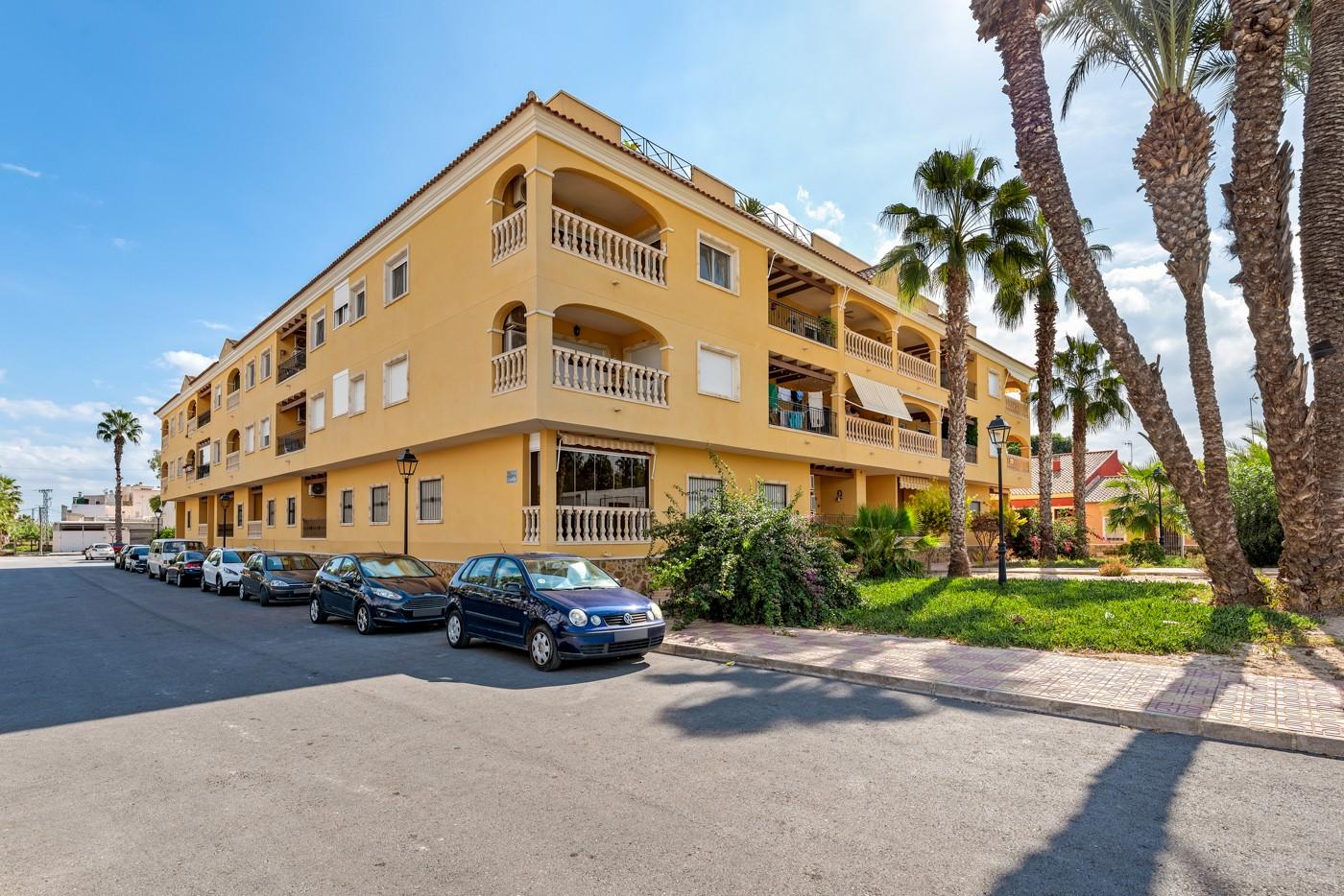 Apartment In Jacarilla