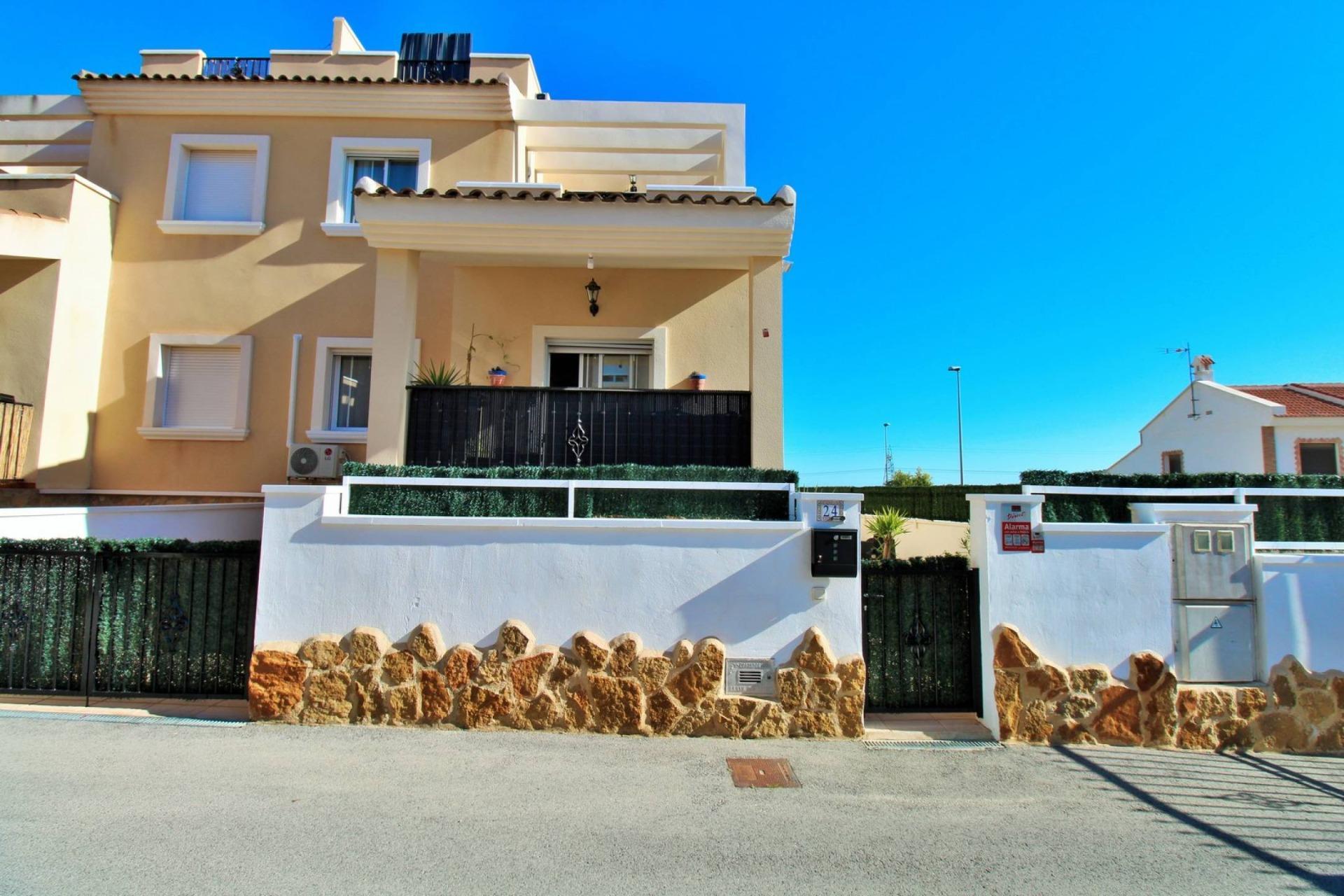 Semi In San Miguel De Salinas