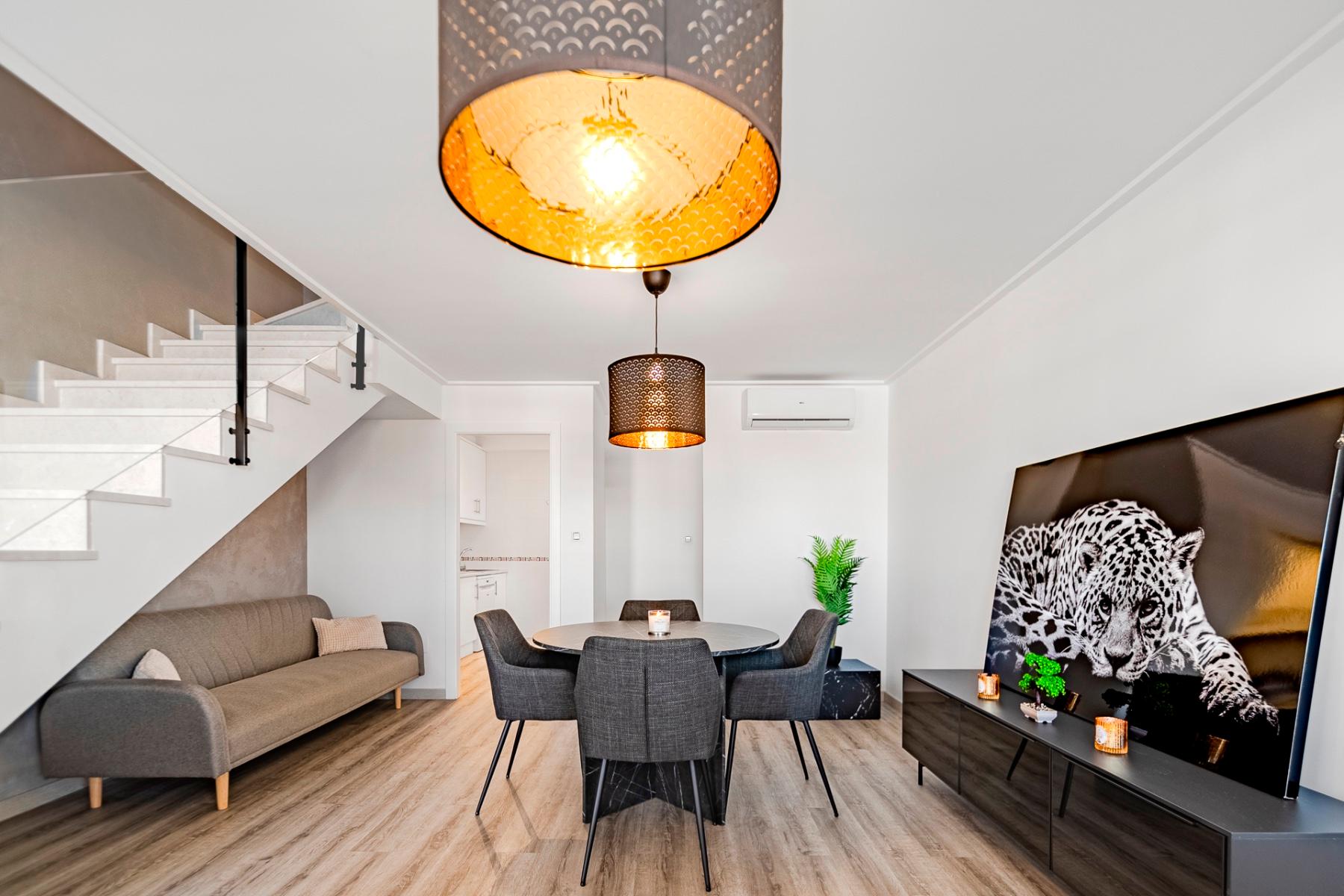 Townhouse In Los Balcones