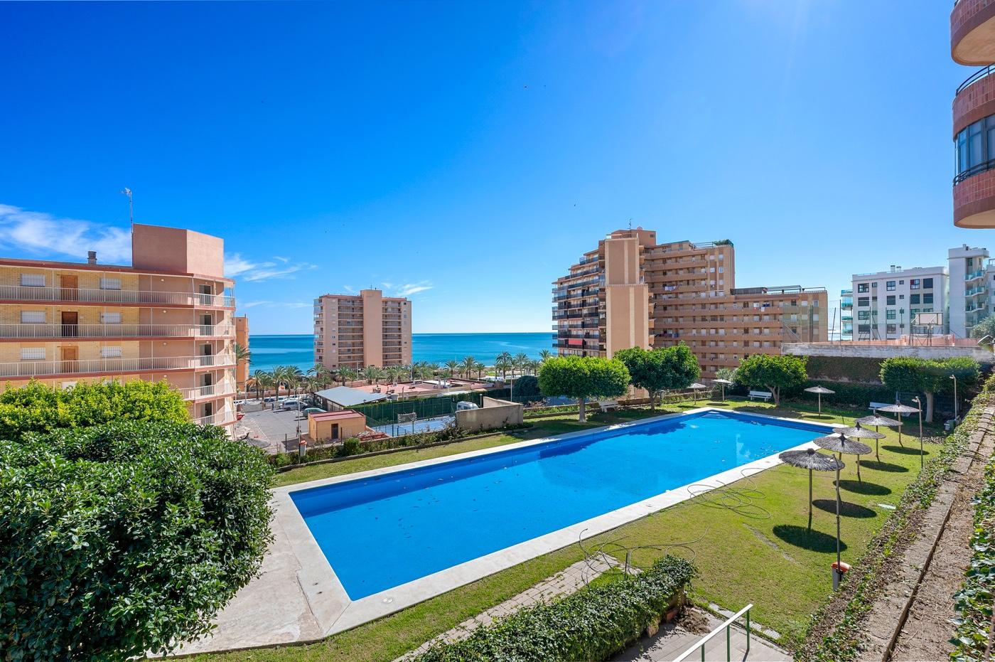 Apartment In Arenales Del Sol