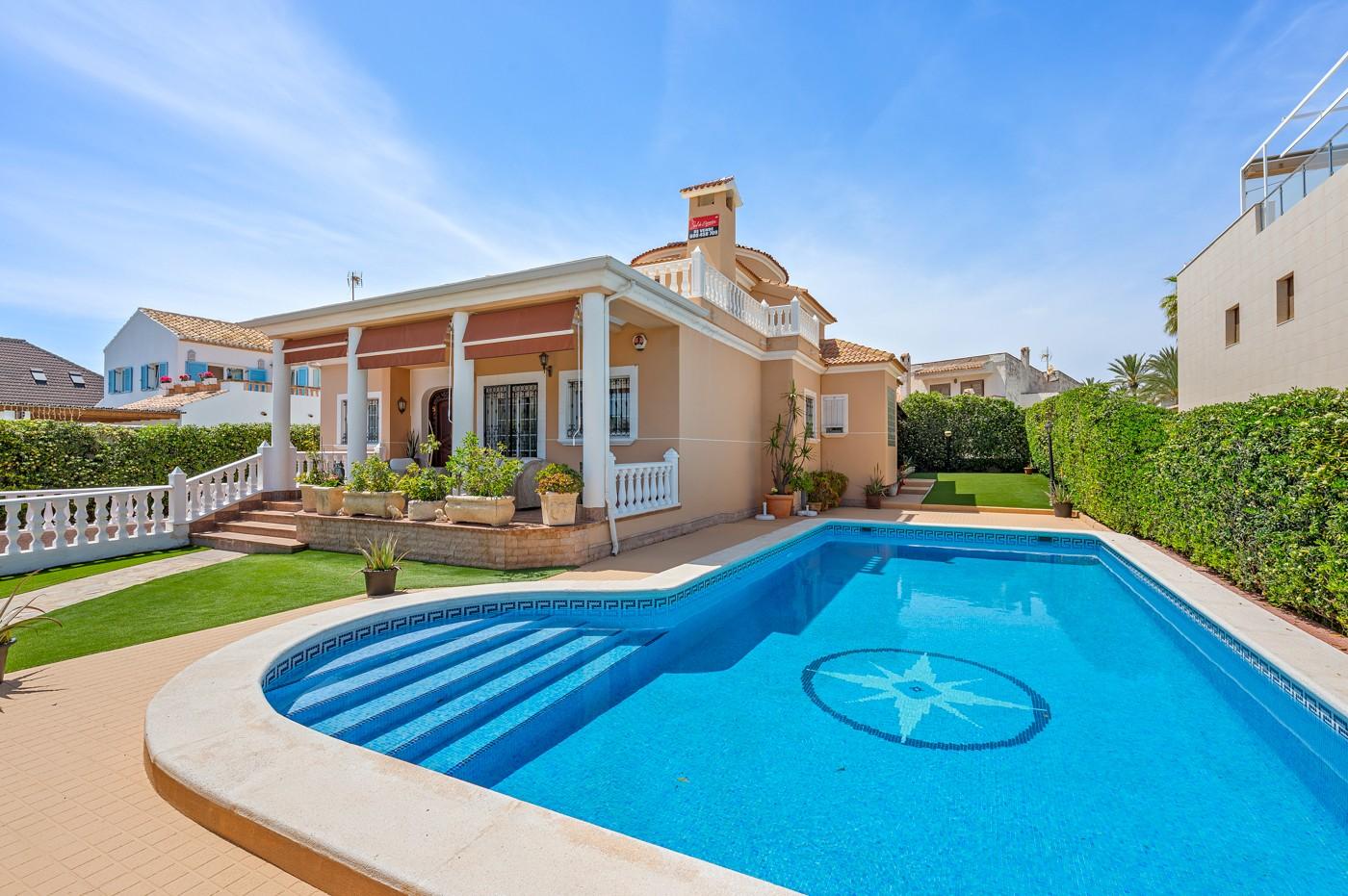 Villa In Torrevieja