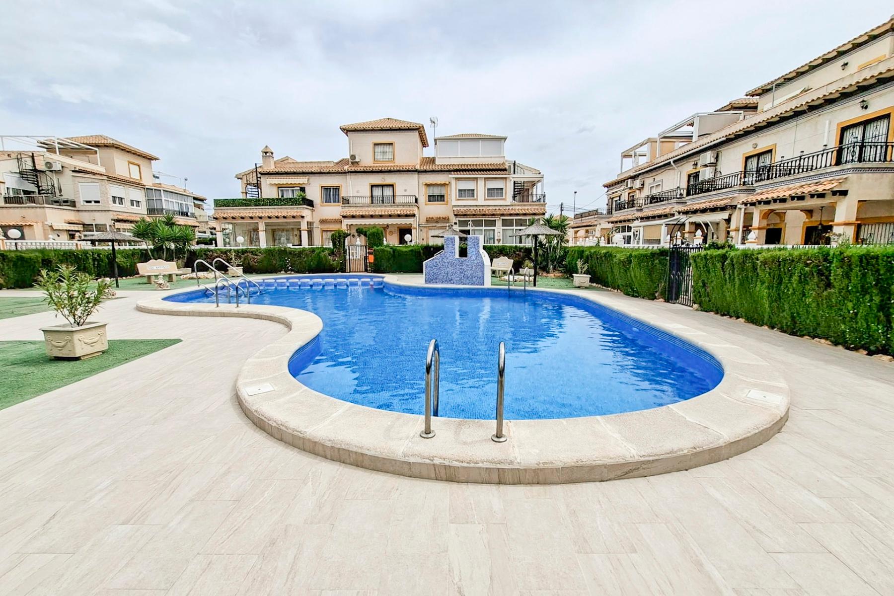 Bungalow In Orihuela Costa