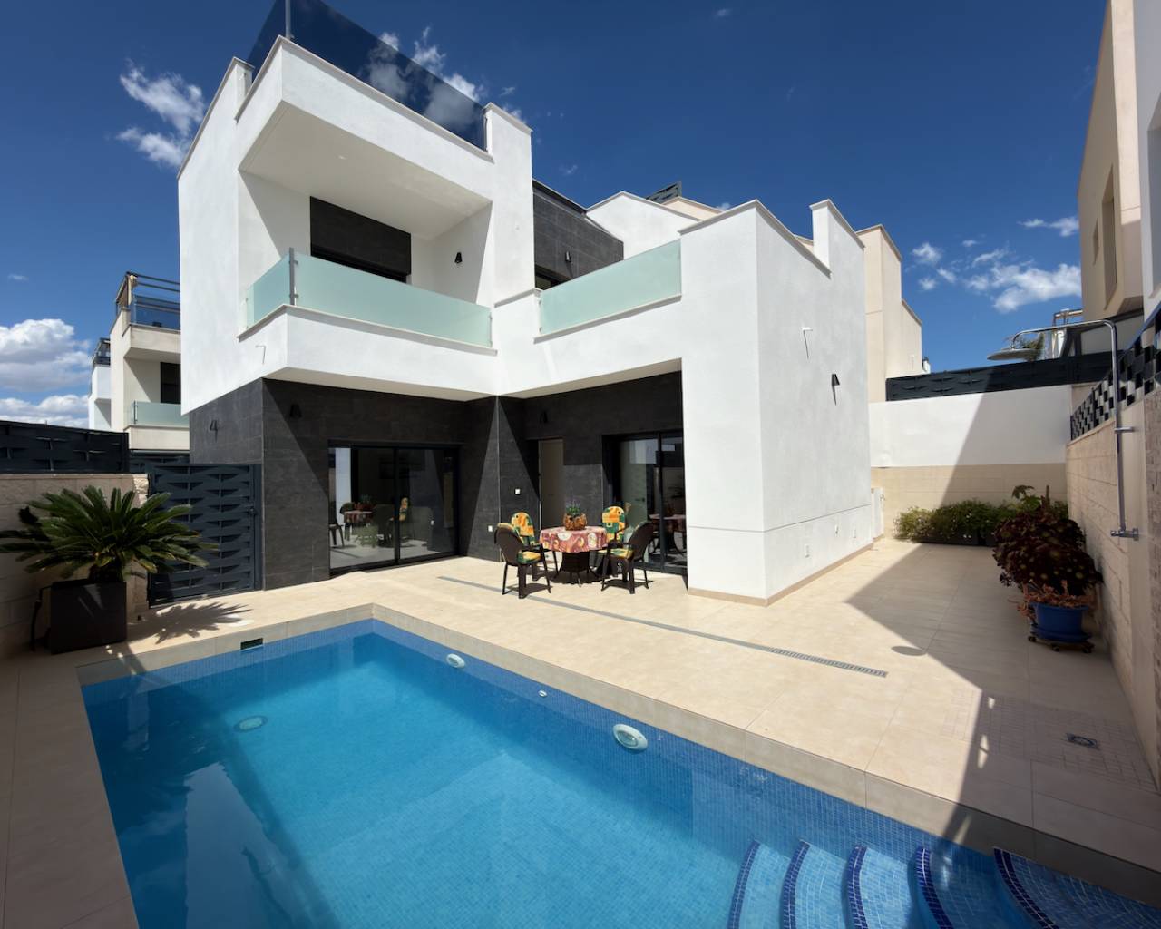 Villa In Benijofar